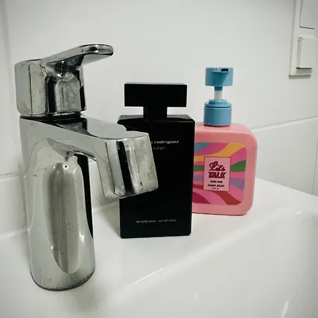 Urban Comfort Mit Balkon Und Tiefgarage アパート グラーツ