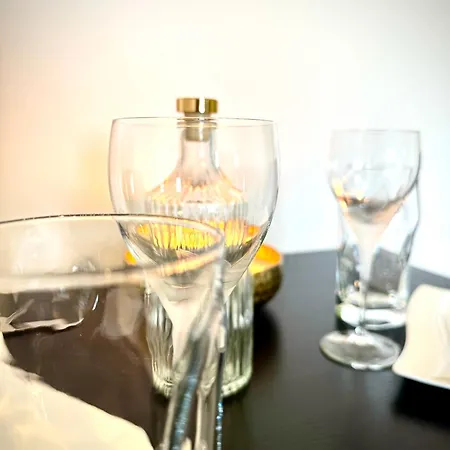 Urban Comfort Mit Balkon Und Tiefgarage * グラーツ