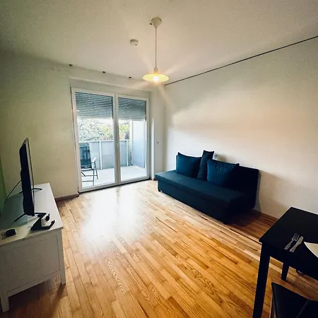 Urban Comfort Mit Balkon Und Tiefgarage * グラーツ